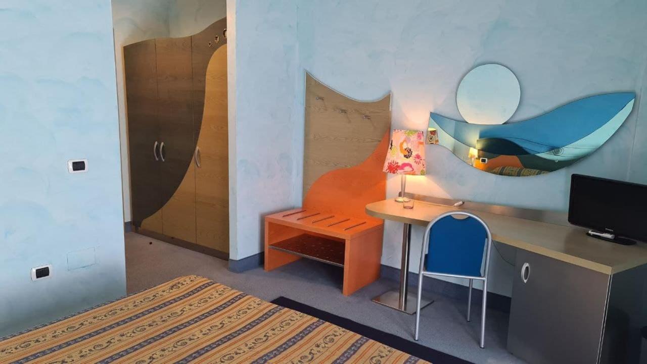 Hotel Del Sole マルゲリータ・ディ・サヴォイア エクステリア 写真