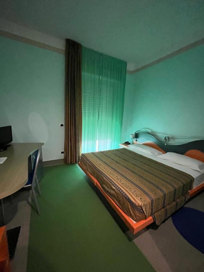 Hotel Del Sole マルゲリータ・ディ・サヴォイア エクステリア 写真
