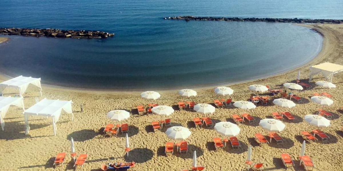 Hotel Del Sole マルゲリータ・ディ・サヴォイア エクステリア 写真